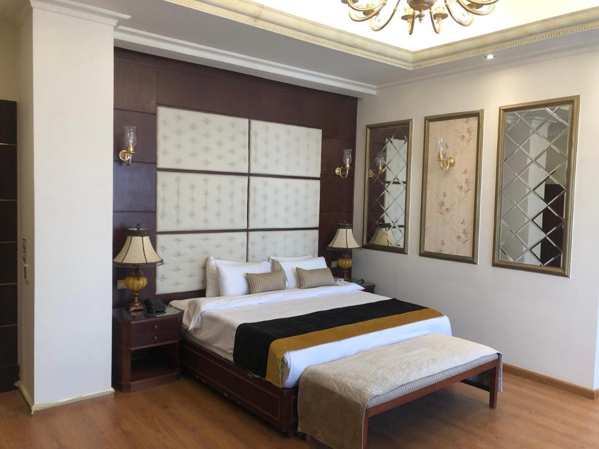 Horizon Nile Tower Hotel Kairo Bagian luar foto