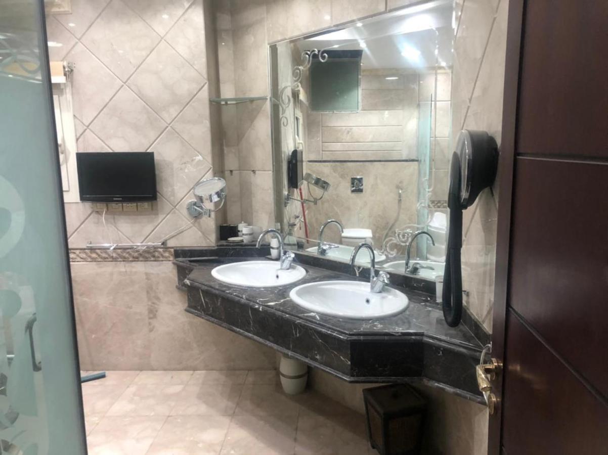 Horizon Nile Tower Hotel Kairo Bagian luar foto