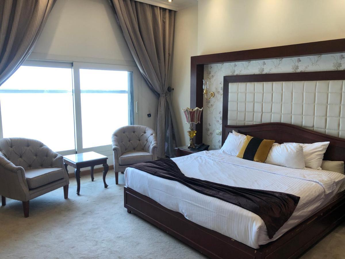Horizon Nile Tower Hotel Kairo Bagian luar foto